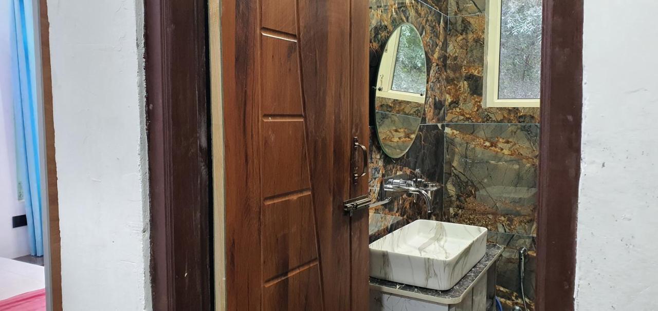 Hotel Resonance Exotic Srīnagar Dış mekan fotoğraf