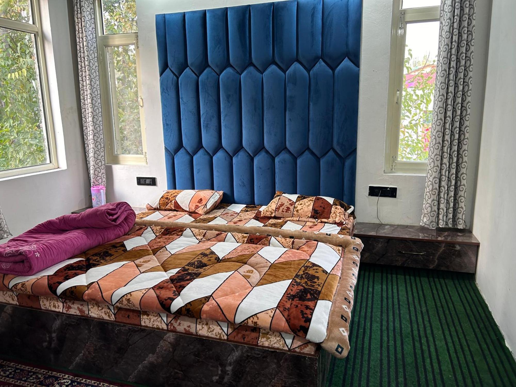 Hotel Resonance Exotic Srīnagar Dış mekan fotoğraf